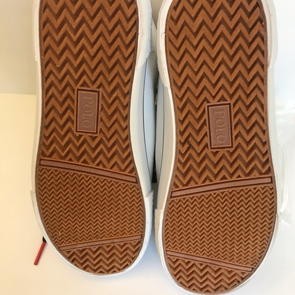 Sneakers - Picture 3 of 8